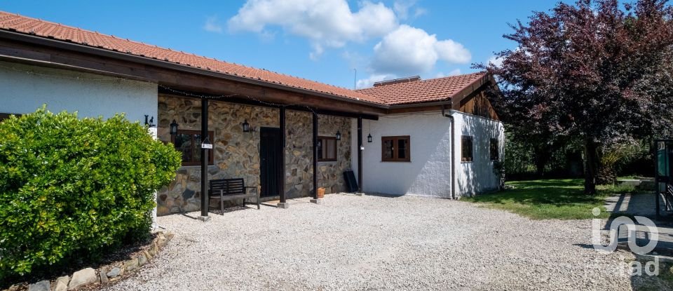 Lodge T5 in Oliveira do Mondego e Travanca do Mondego of 302 m²