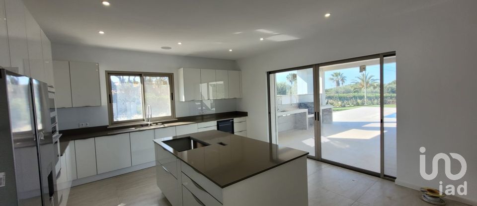 Lodge T5 in Quarteira of 611 m²