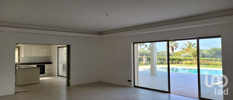 Casa T5 em Quarteira de 611 m²