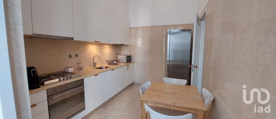 Apartamento T1 em Santa Maria Maior de 80 m²