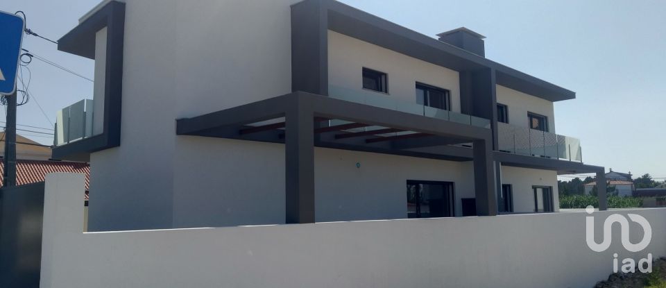 House T4 in Fernão Ferro of 285 m²