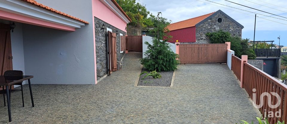 Lodge T2 in Calheta of 286 m²