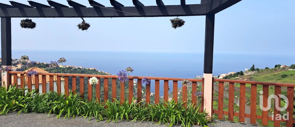 Lodge T2 in Calheta of 286 m²