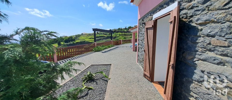 Lodge T2 in Calheta of 286 m²