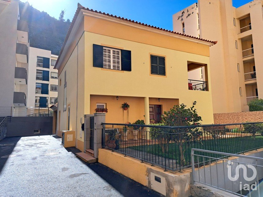 Casa / Villa T3 em Ribeira Brava de 205 m²