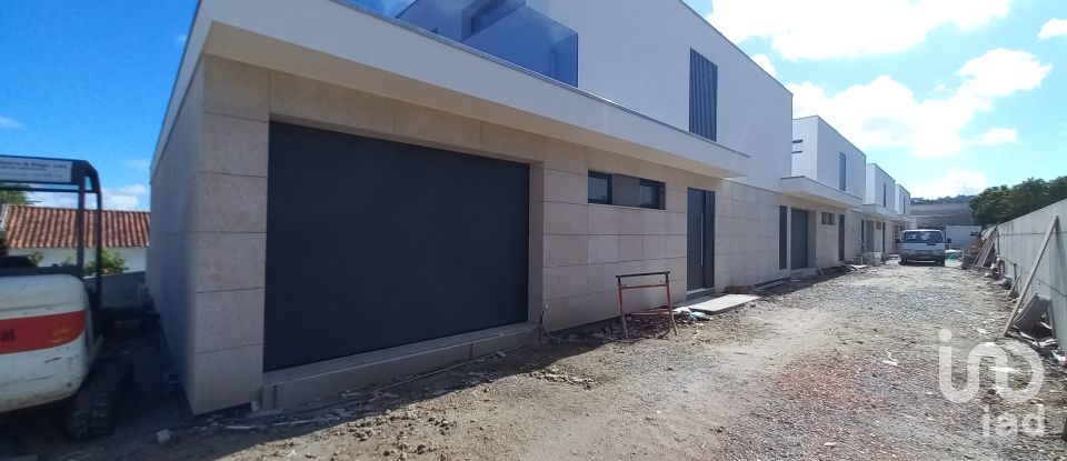 Demeure T3 à Abade de Neiva de 165 m²