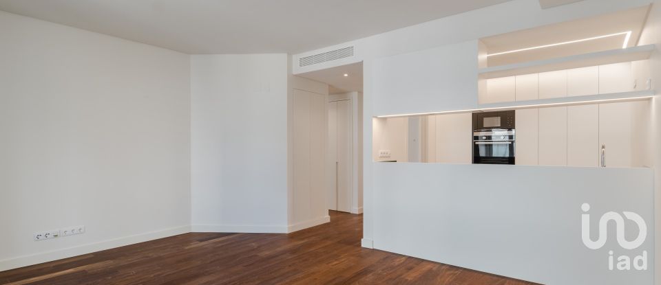 Appartement T2 à Santo António de 92 m²