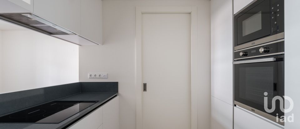 Appartement T2 à Santo António de 92 m²