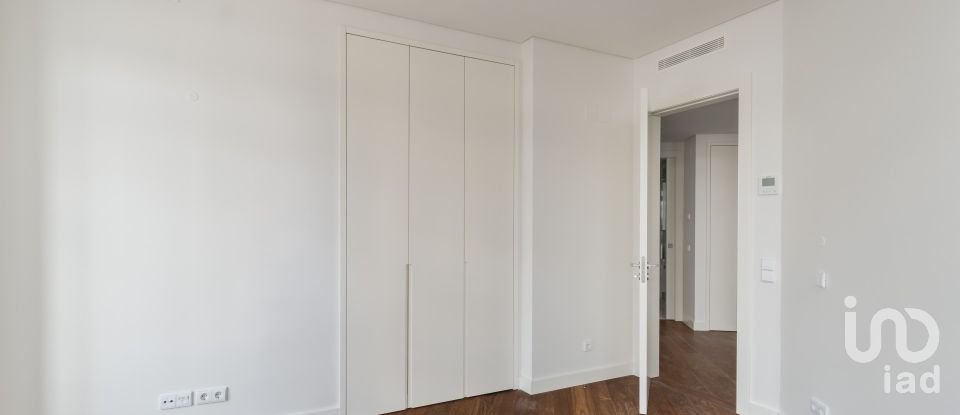 Appartement T2 à Santo António de 92 m²