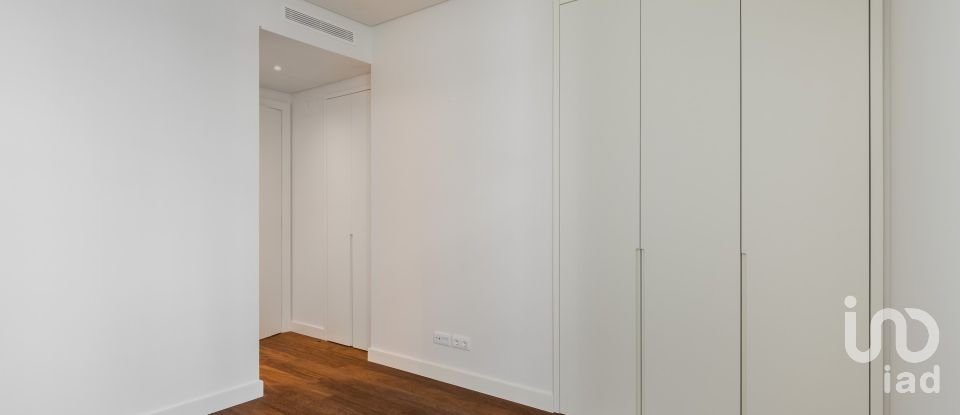 Appartement T2 à Santo António de 92 m²