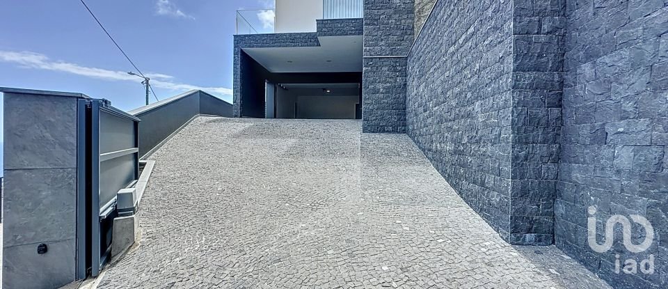 Casa / Villa T3 em Campanário de 298 m²