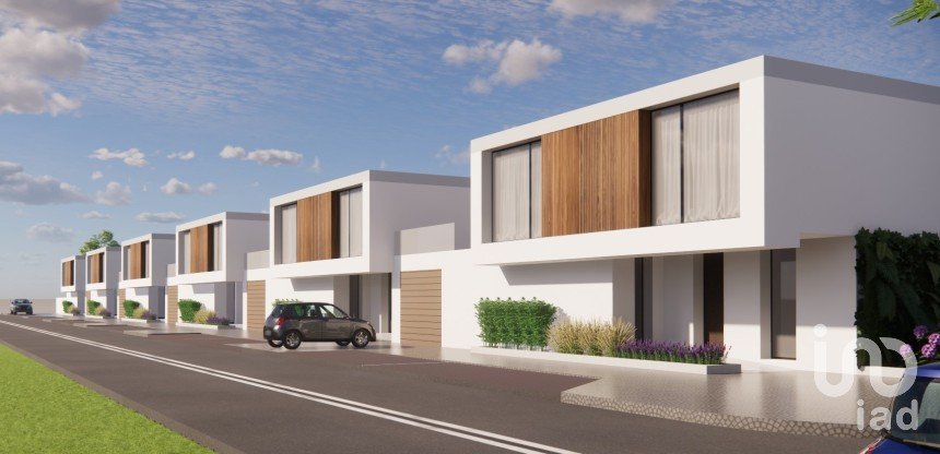 Casa T3 em Silveira de 196 m²