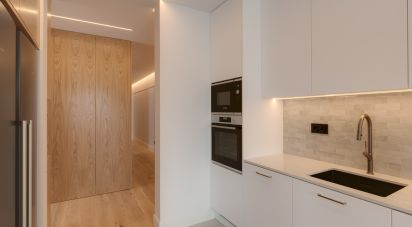 Apartment T4 in Santo António of 267 m²