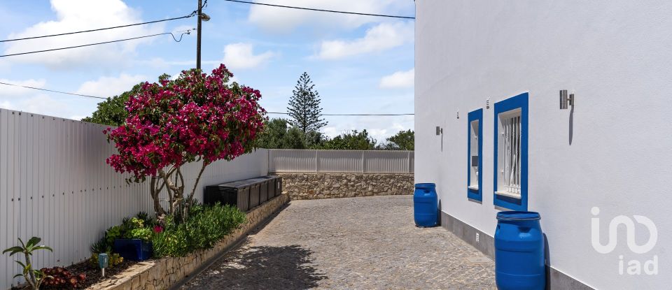 Casa tradicional T4 em Lagoa e Carvoeiro de 221 m²