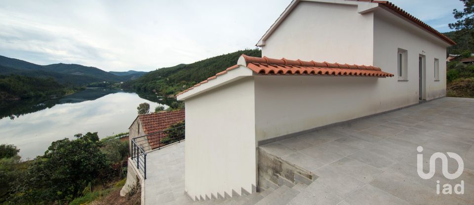 Casa de aldeia T3 em Campelo de 230 m²