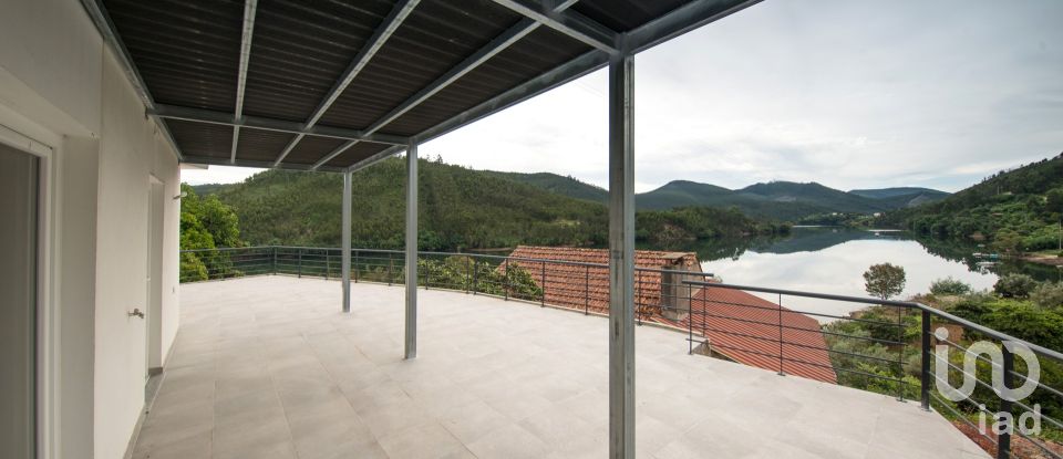 Casa de aldeia T3 em Campelo de 230 m²