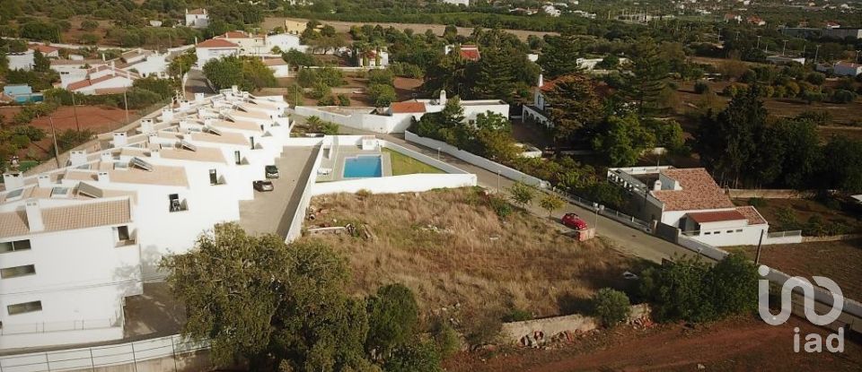 Terreno em São Brás de Alportel de 397 m²