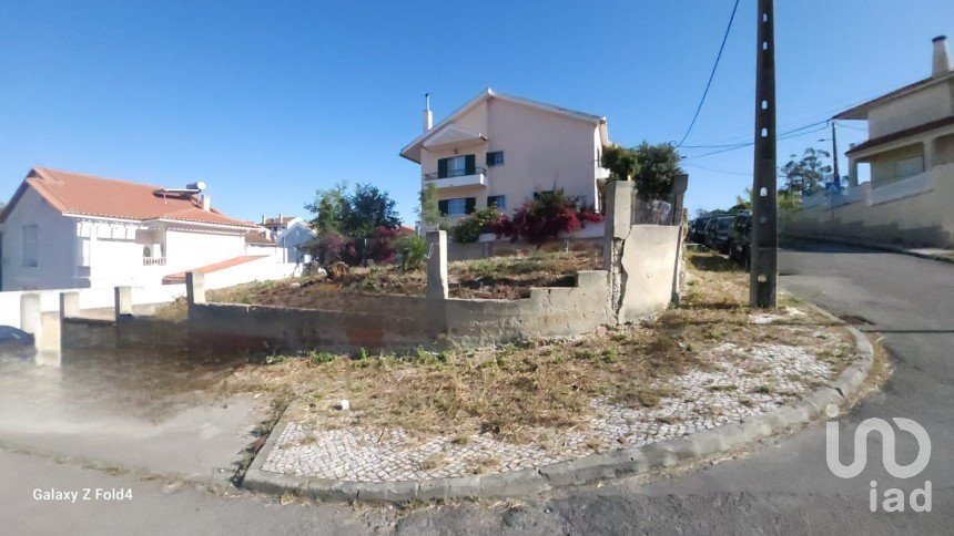 Terrain à Charneca De Caparica E Sobreda de 317 m²