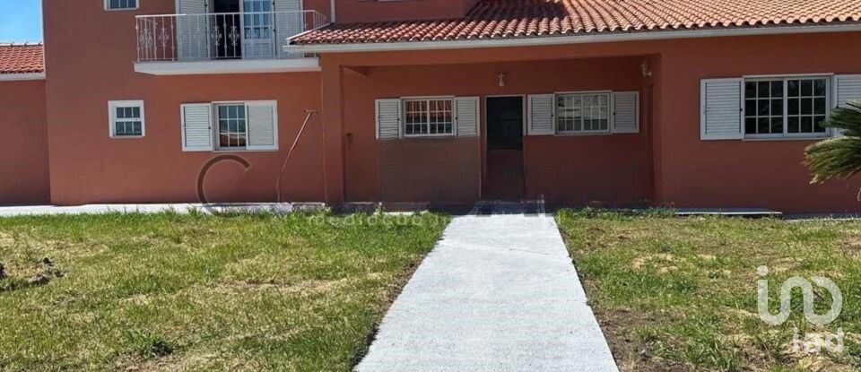 Casa / Villa T4 em São lourenço do bairro de 287 m²