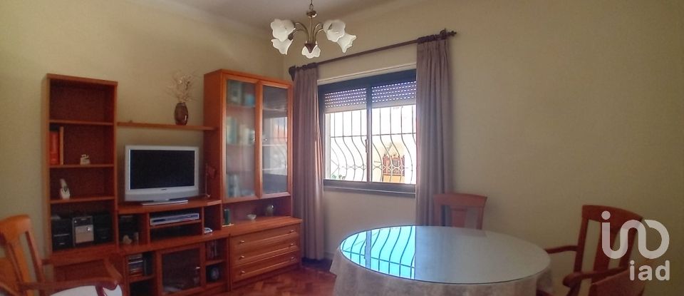 Casa / Villa T5 em Algueirão-Mem Martins de 258 m²