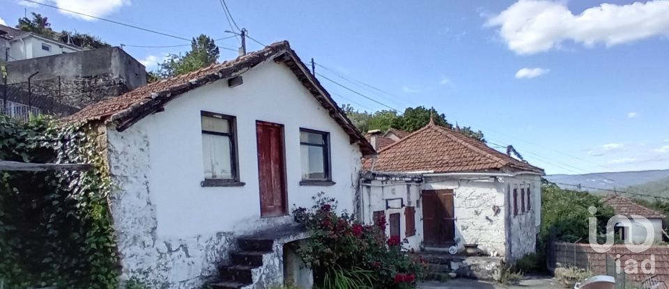 Maison de village T2 à Cristoval de 172 m²