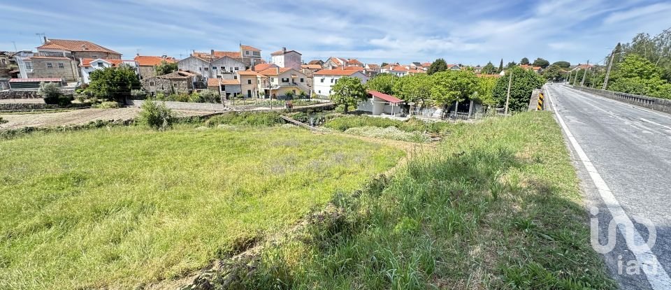 Terrain à Vila Cortês da Serra de 2 716 m²