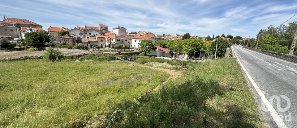 Terrain à Vila Cortês da Serra de 2 716 m²