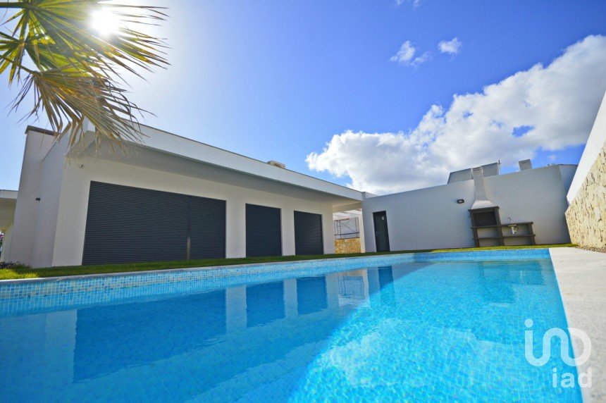 Casa T5 em Azeitão (São Lourenço e São Simão) de 260 m²