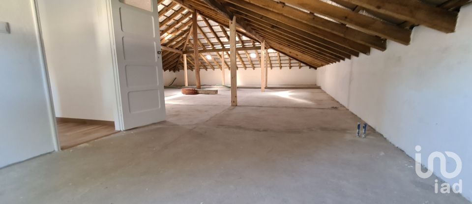 Casa / Villa T4 em Caldas da Rainha - Santo Onofre e Serra do Bouro de 190 m²