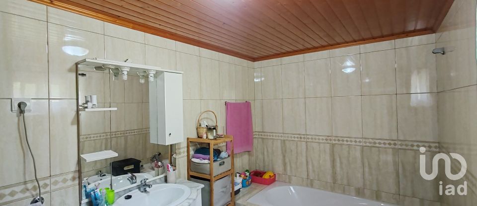 Gîte T3 à Ribeiras de 181 m²