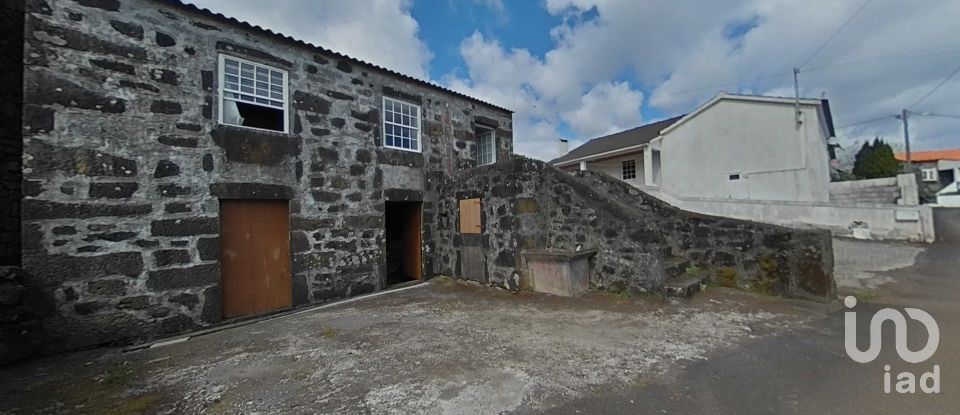 Gîte T3 à Ribeiras de 181 m²