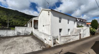 Casa T3 em Ribeiras de 181 m²