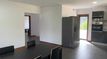 House T4 in Fornelos e Queijada of 223 m²