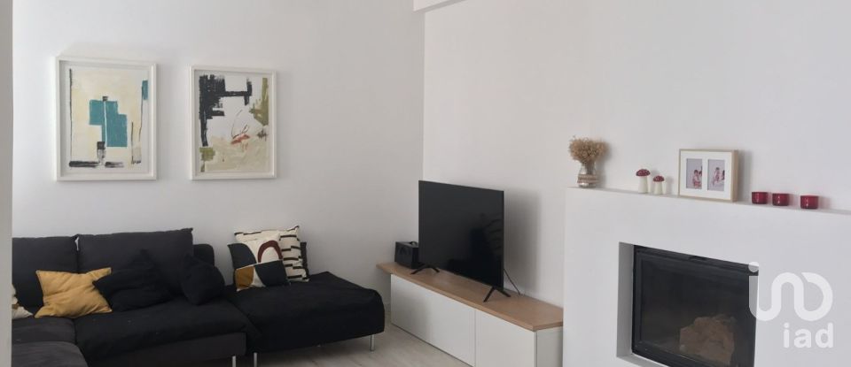 Apartment T3 in Algés, Linda-a-Velha e Cruz Quebrada-Dafundo of 149 m²