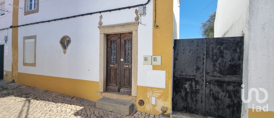 Casa tradicional T6 em Nossa Senhora da Graça de Póvoa e Meadas de 216 m²