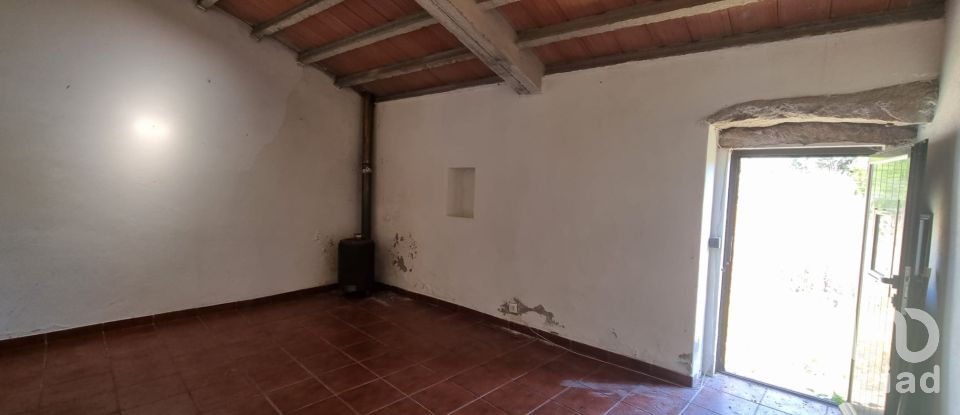 Casa tradicional T6 em Nossa Senhora da Graça de Póvoa e Meadas de 216 m²