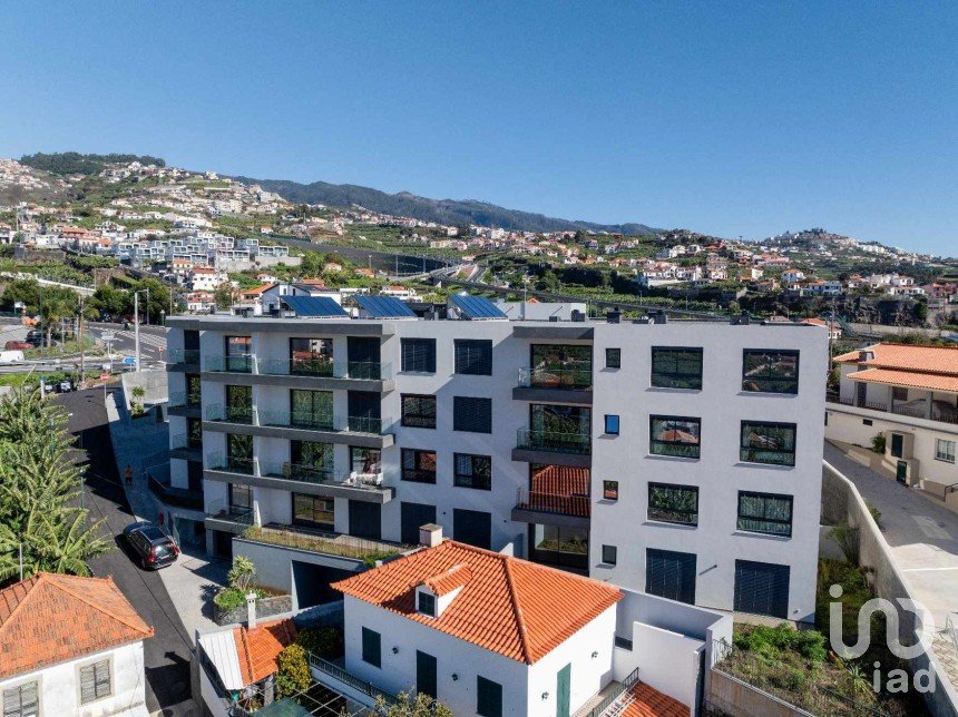 Block of flats T2 in Câmara de Lobos of 106 m²
