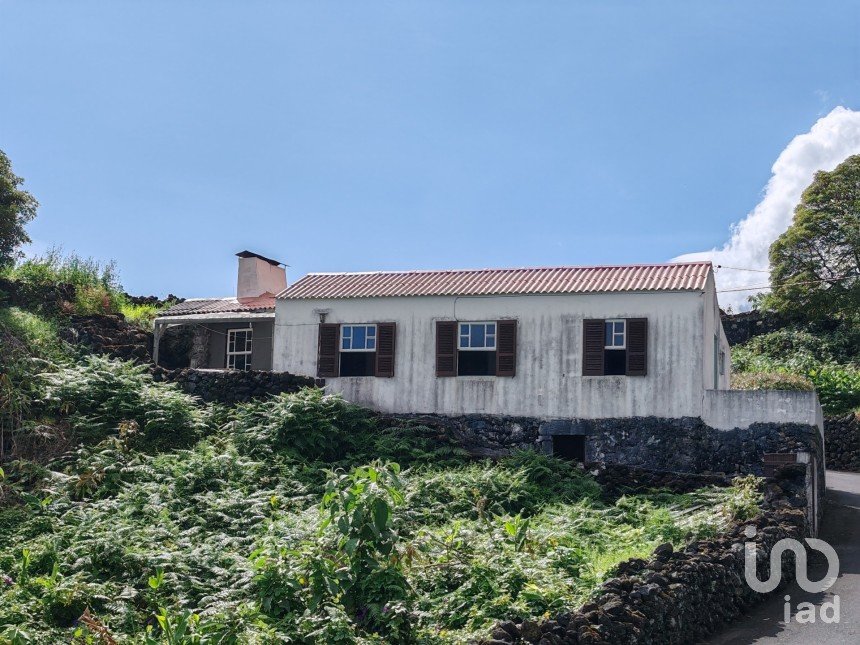 Casa T3 em Lajes do Pico de 100 m²