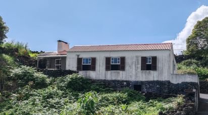 Casa T3 em Lajes do Pico de 100 m²