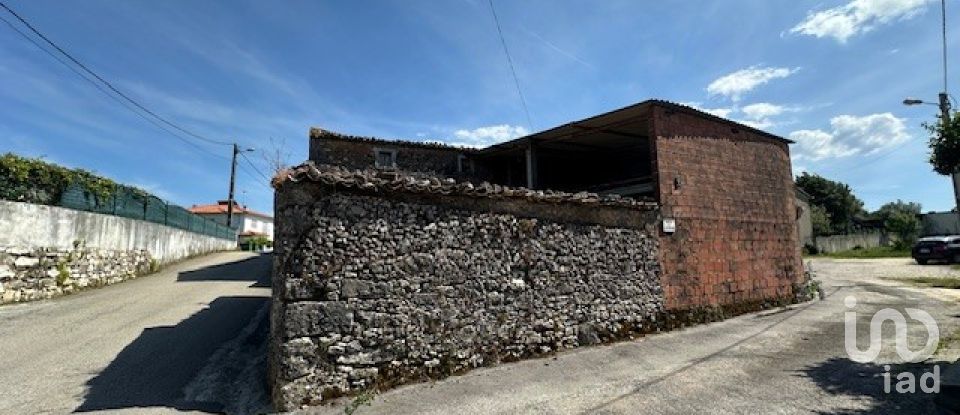 Casa tradicional T2 em Caranguejeira de 232 m²