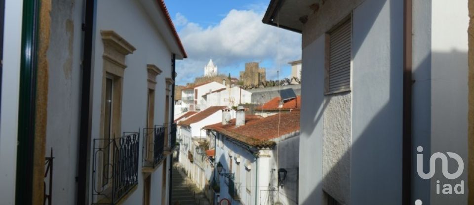 Casa T5 em São Miguel, Santa Eufémia e Rabaçal de 270 m²