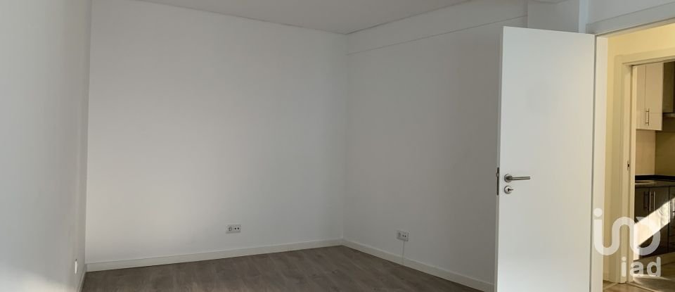 Apartment T2 in Sacavém e Prior Velho of 60 m²