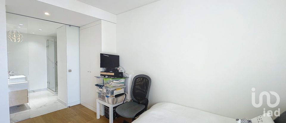 Apartment T2 in Misericórdia of 115 m²