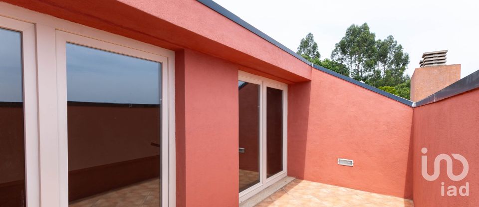 Casa T4 em Vila Nova de Famalicão e Calendário de 290 m²