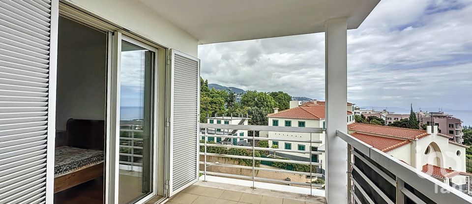 Apartment T3 in Santo António of 175 m²