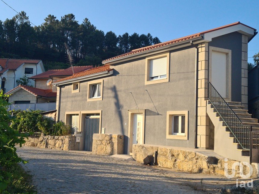 Traditional house T4 in Mondim de Basto of 223 m²
