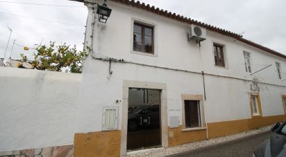 Maison traditionnelle T4 à Nossa Senhora da Conceição e São Bartolomeu de 242 m²
