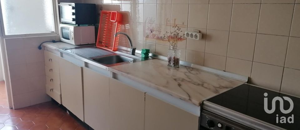 Apartamento T3 em Lordelo Do Ouro E Massarelos de 96 m²