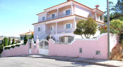 House T5 in Venda do Pinheiro e Santo Estêvão das Galés of 294 m²