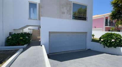 House T6 in Corroios of 300 m²